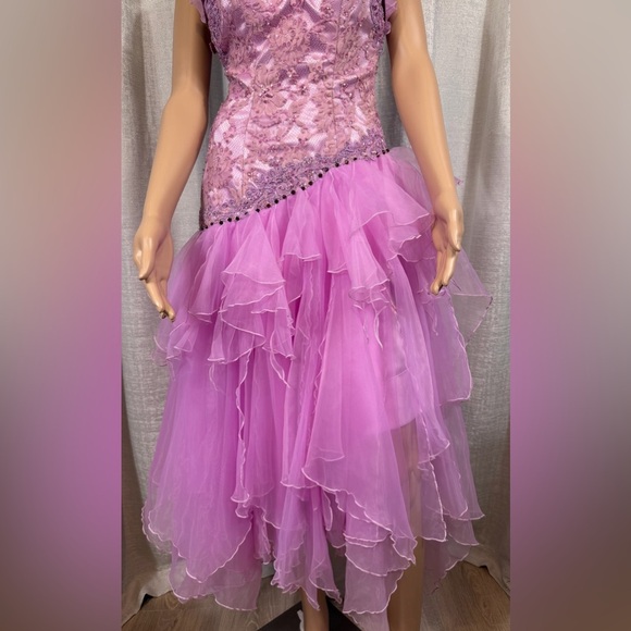 Mystique Lavender Beaded Lace Tulle Dress Sz 2 | Prom • Formal • Evening - Picture 8 of 11